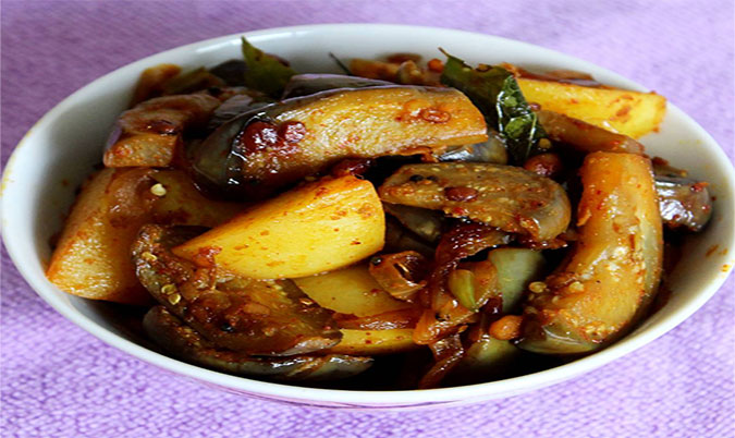Brinjal with Potatoes