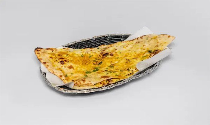 Cheese and Garlic Naan (Plain Flour)