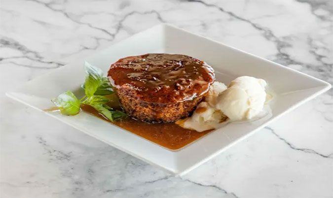 Sticky date pudding