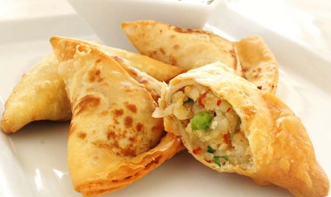 Vegetable Samosa (2 per serve)