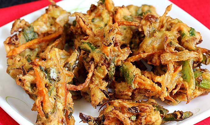 Vegetable Pakora (6 per serve)