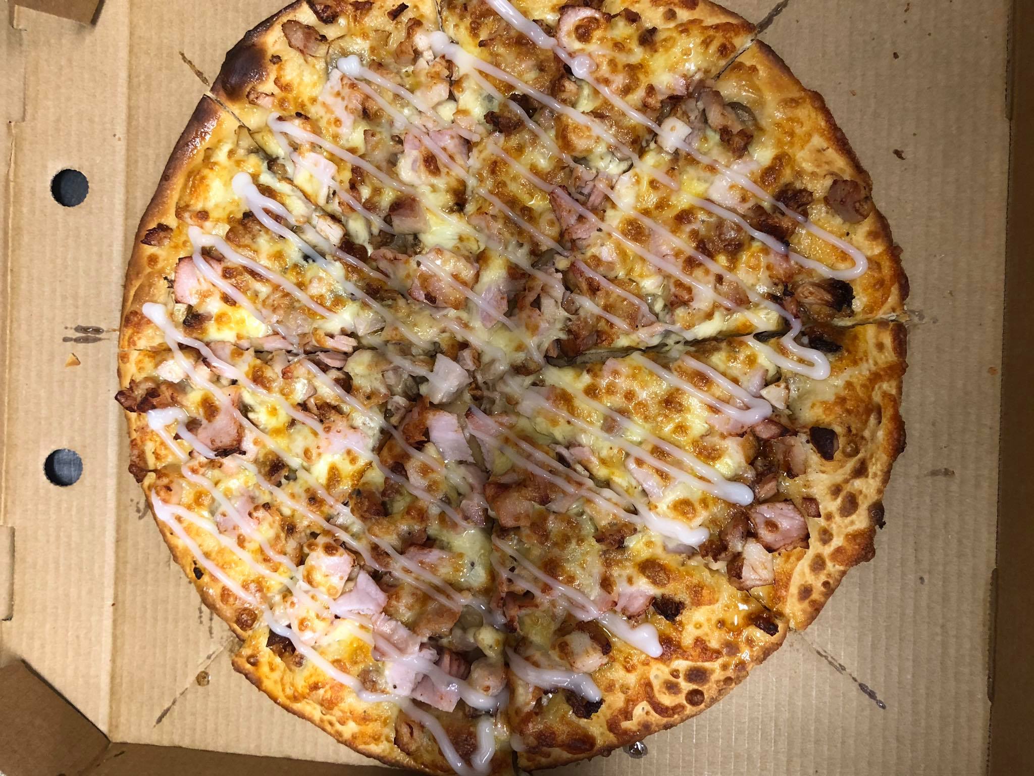 Lamb (Mykonos) Pizza
