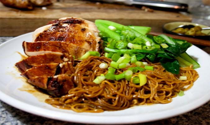 Egg Noodle with Crispy Chicken