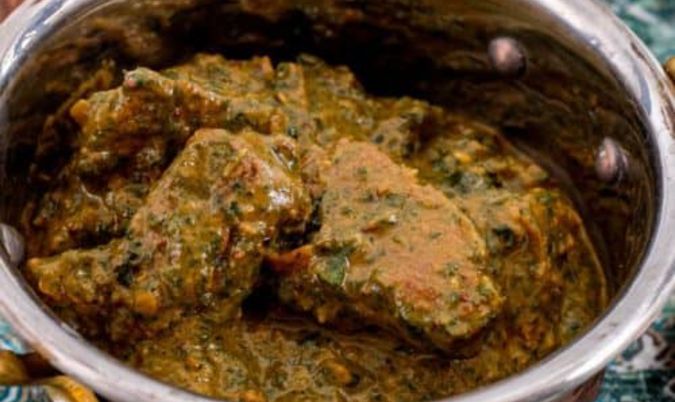 Saag Beef (med)