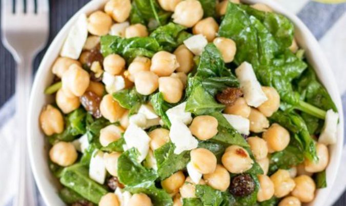 Chickpeas and Cottage Cheese Salad