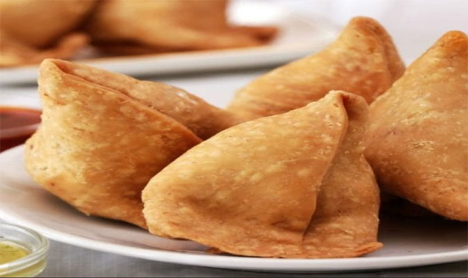 Vegetable Samosa (2 Pieces)