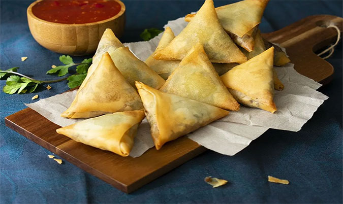 Meat Samosa (2 Pieces)