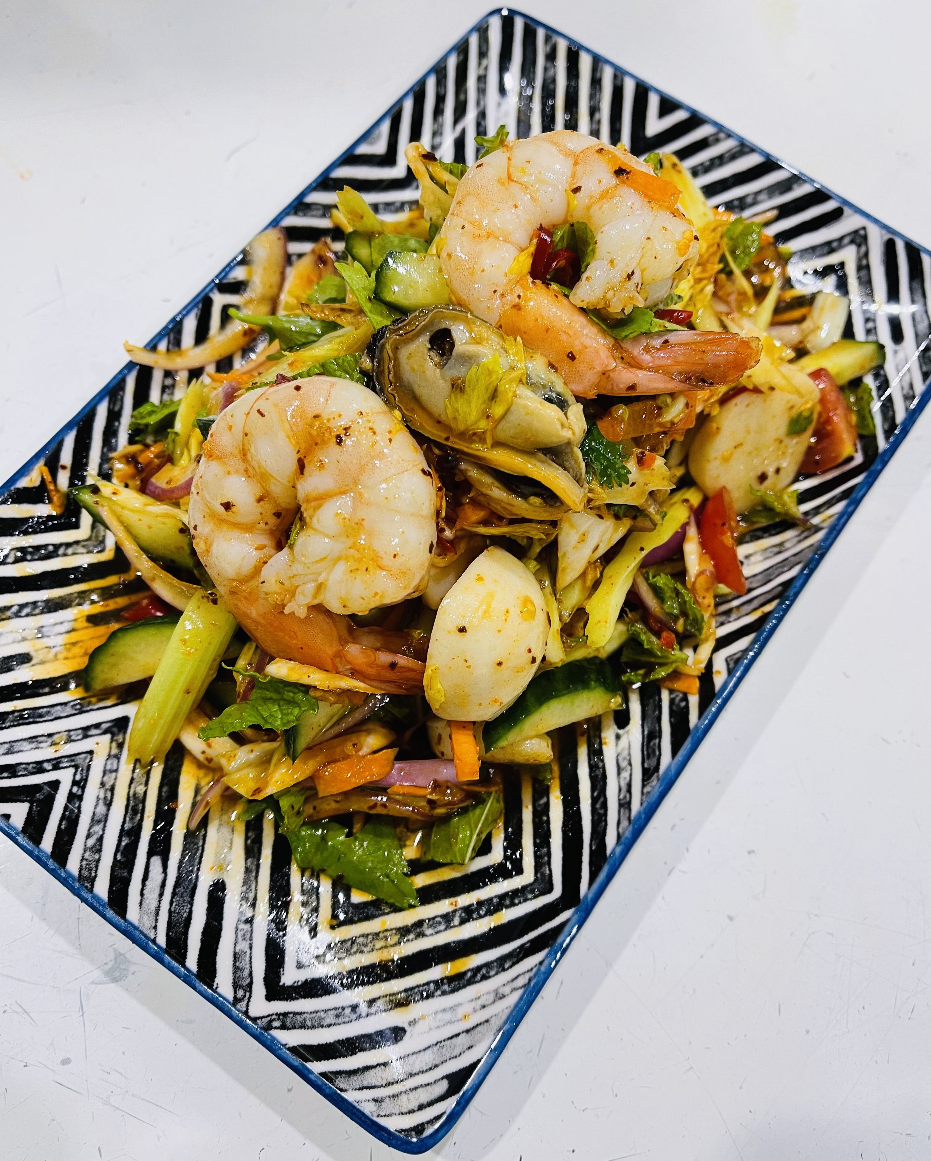 SEAFOOD SALAD (I)