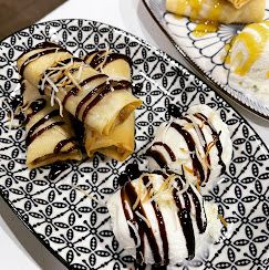 BANANA ROLL WITH ICE CREAM