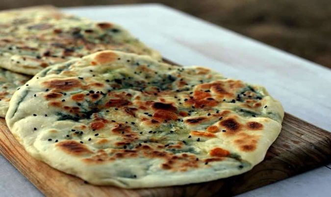 Cheese Naan With Garlic