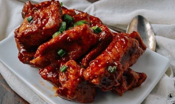 Pork Spare Ribs in Peking Sauce With Rice