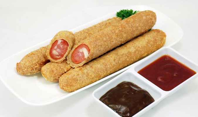 Crumbed Sausage with Cheese and Bacon