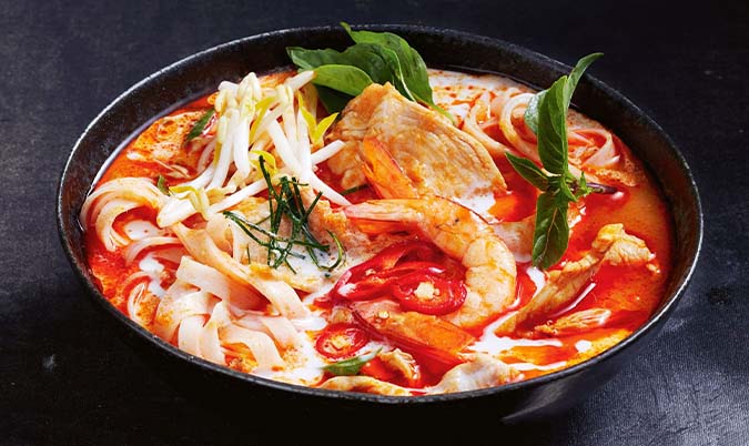 Laksa with chicken and prawns