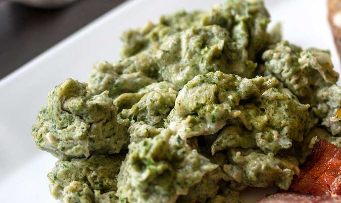 Pesto Scrambled Eggs