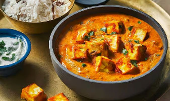 Paneer Makhani including Rice Box