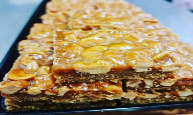 Honey and Cashews Nut Slice