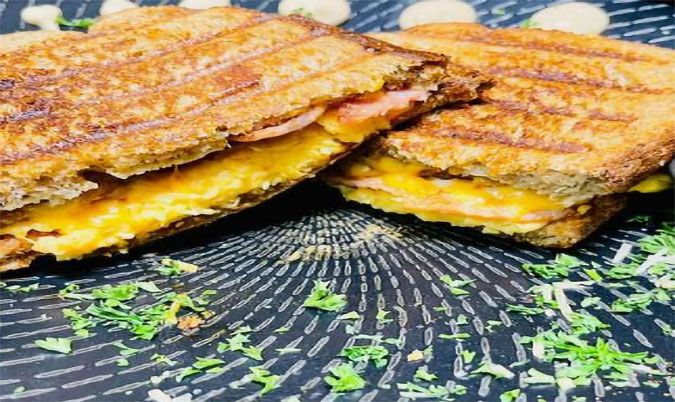 Crispy Bacon and Egg Sandwich