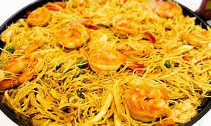 Singapore Noodle With BBQ Pork And Shrimp