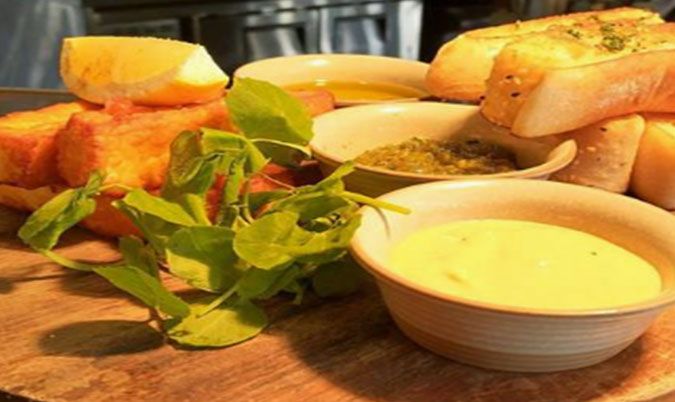 Haloumi chips & Turkish