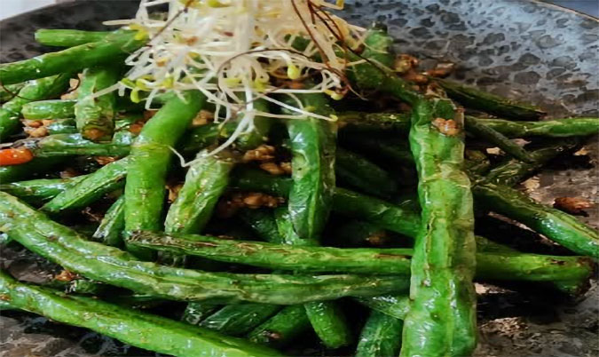 Wok Fried Green Beans With Minced Pork