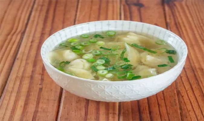 Short Soup (7 Wontons)