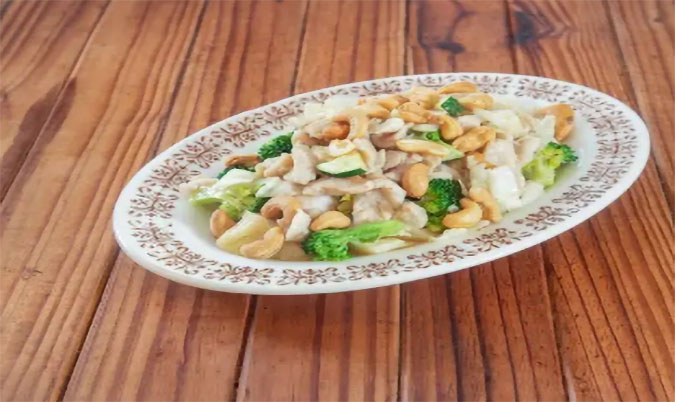 Chicken with Cashew Nuts