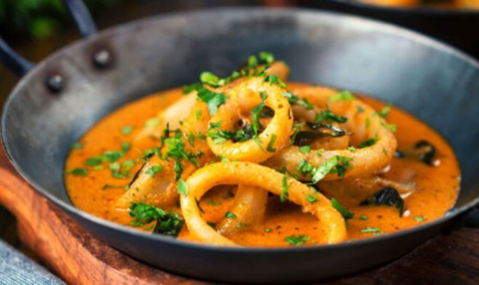 Calamari With Creamy Curry Sauce & Veggie