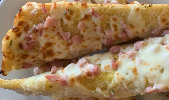 CHEESY BACON GARLIC BREAD