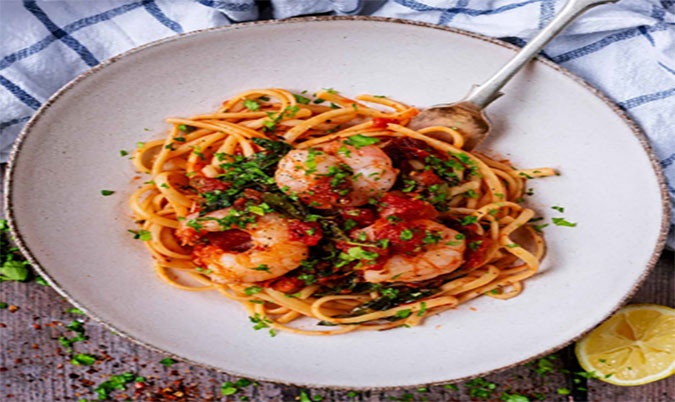 CHILLI PRAWN LINGUINE