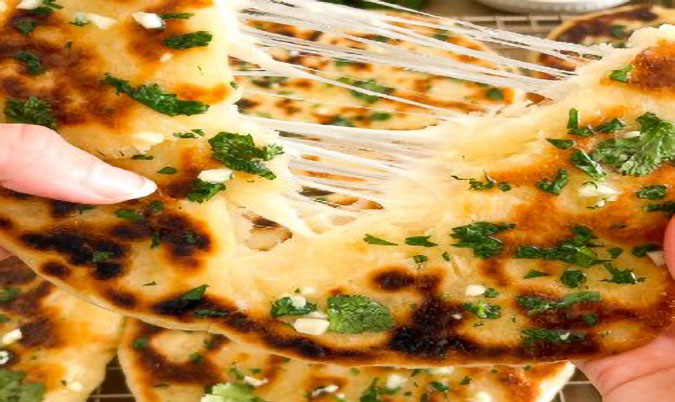 CHEESE GARLIC NAAN