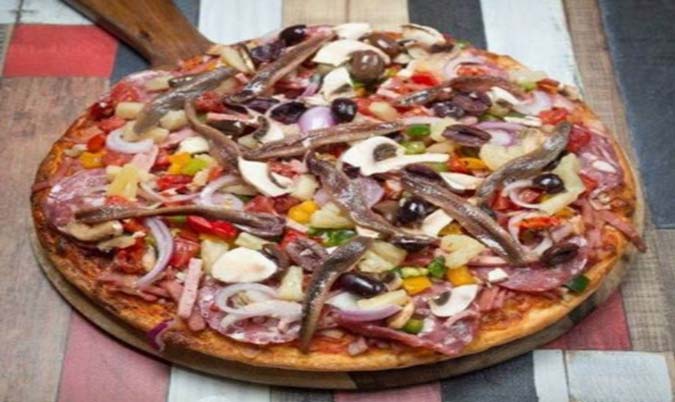 The Lot Traditional Pizza