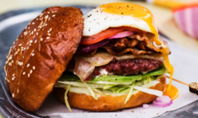 Steak Burger with Lot