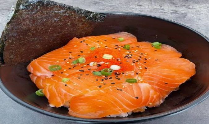 Fresh Salmon Rice Bowl