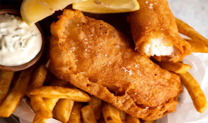 BEER BATTERED FISH & CHIPS
