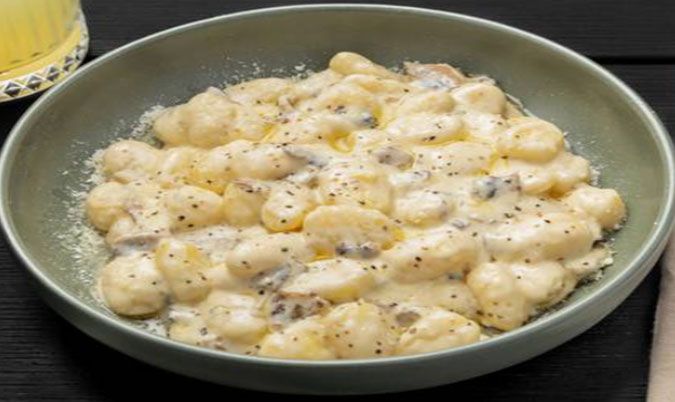 Gnocchi Ai Funghi Pasta (V)
