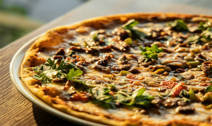 Beef and Onion Pizza