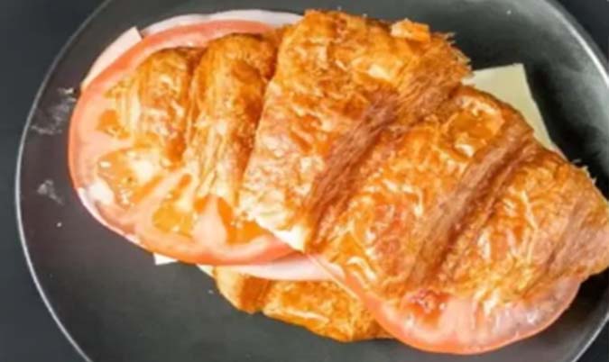 Ham, Cheese and Tomato Croissant