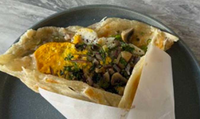 Masala omelette with flaky roti