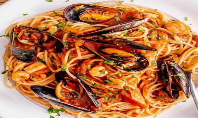 EGG LINGUINE ALLO SCOGLIO