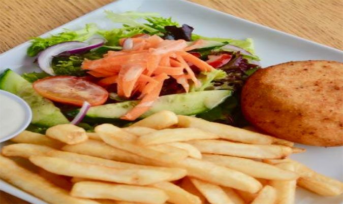 Salmon Patty w chips & salad