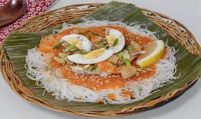 Palabok (Contains Seafood)