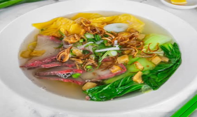 Wonton egg noddle soup