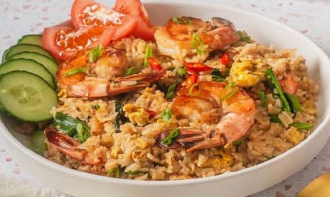 Traditional Fried Rice (Khao Pad)