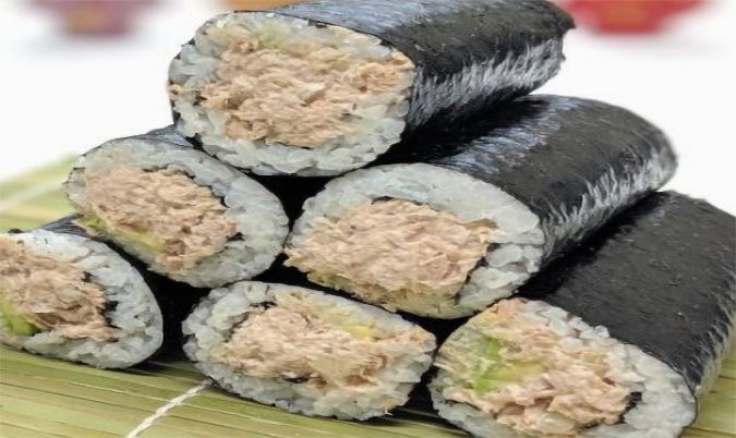 Tuna Avocado Sushi Roll (GF)