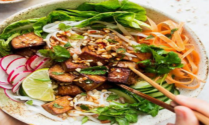 Lemongrass Tofu Vermicelli Salad Bowl (V)