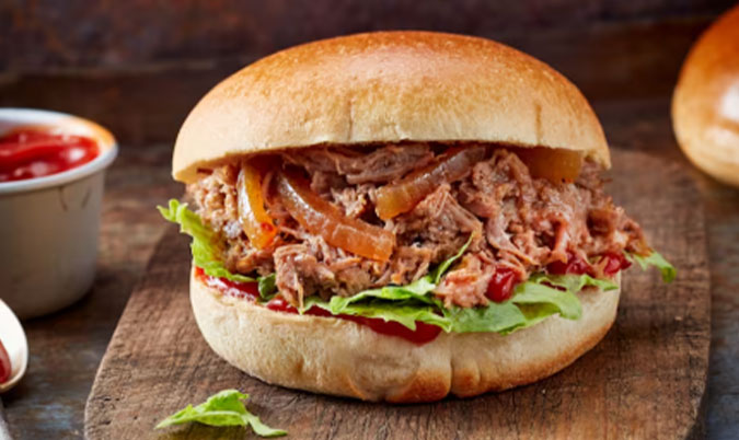 PULLED PORK BURGER