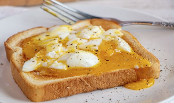 Egg on a toast