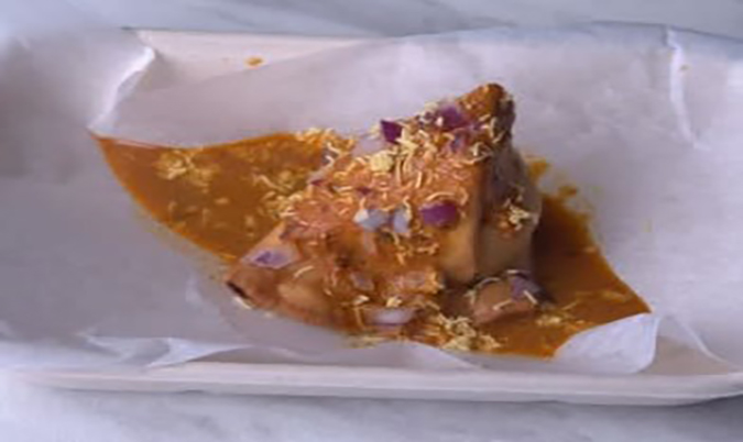 Samosa & Butter Gravy