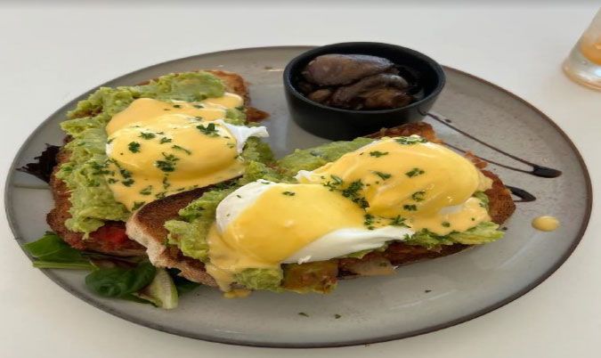 SMASHED AVOCADO (Vo, GFO)