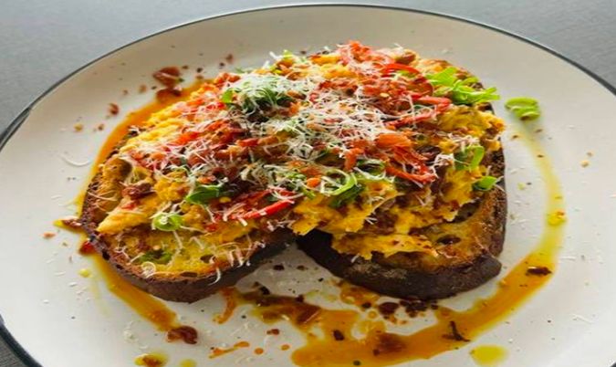 Chilli Scrambled Eggs on Toast